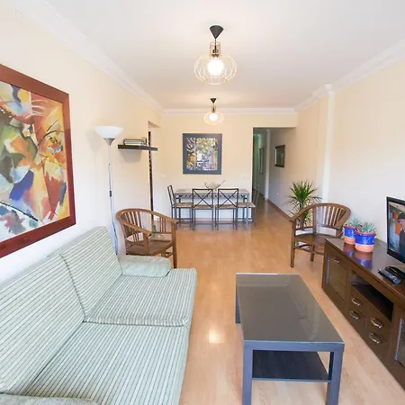 Plaza De Las Flores Apartment *