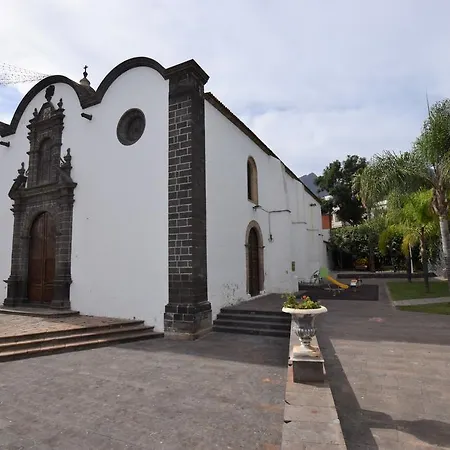 Plaza De Las Flores Apartment *