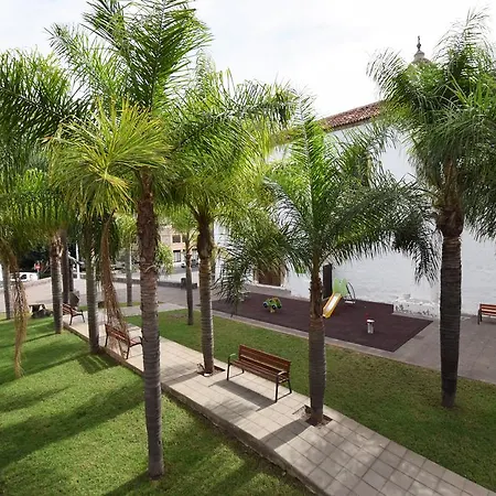 Plaza De Las Flores Apartment *